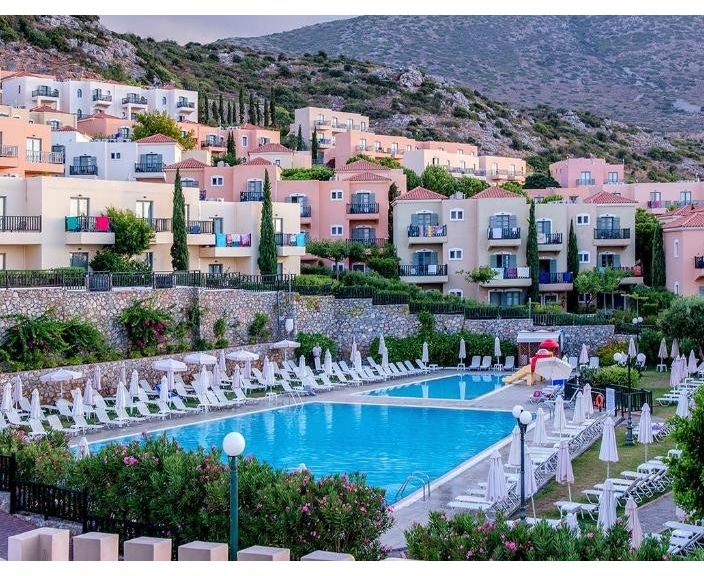 Baudiet atvaļinājumu 4* ZEUS HOTELS THE VILLAGE RESORT & WATERPARK Hersonisā, Krētā!
