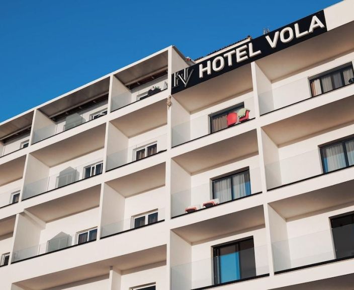Atpūtieties ar lielisku skatu uz jūru 4* HOTEL VOLA Sarandā, Albānijā!