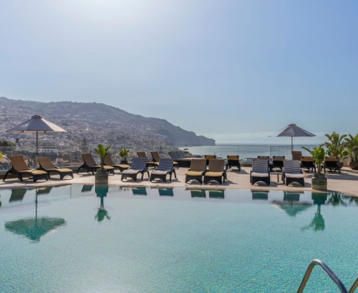 Baudiet atvaļinājumu ar jumta baseinu un skatu 4* THE VIEWS BAIA (18+) Madeirā!