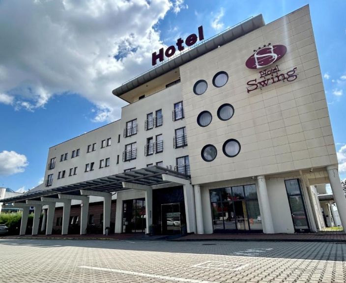 Dodieties pilsētas atpūtā 4* SWING HOTEL Krakovā, Polijā!