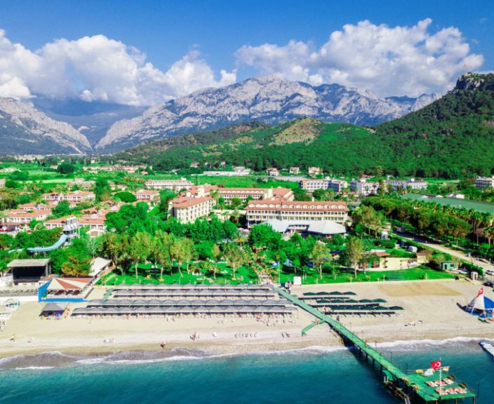 Izbaudiet laisku atpūtu 5* QUEENS PARK LE JARDIN RESORT Kemerā, Turcijā!