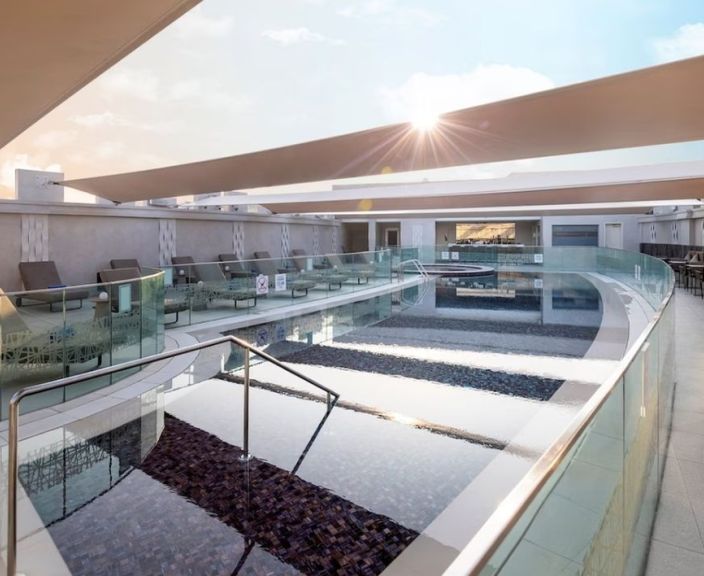 Atpūta 5* CROWNE PLAZA DOHA viesnīca Dohā, Kataras galvaspilsētā!