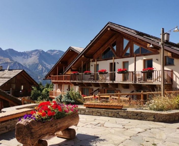 3* RESIDENCE CIANFURAN - laiska atpūta kalnos Bardonekijā, Itālijā!