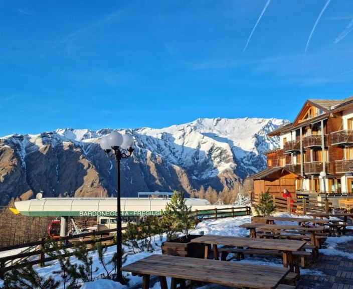 4* SAVOIA RESORT - kvalitatīva atpūta kalnos Bardonekijā, Itālijā!