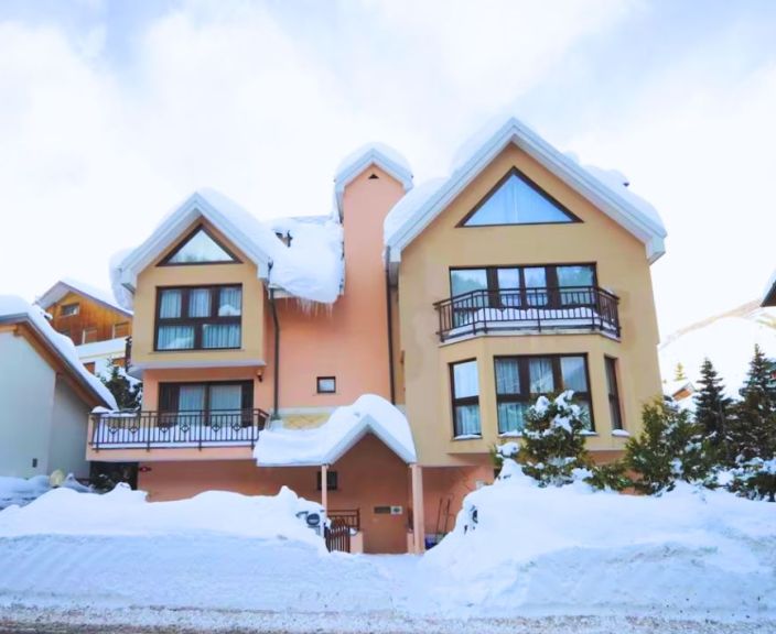 3* RESIDENCE VILLA FREJUS - atvaļinājums ar saunu kalnos Bardonekijā, Itālijā!