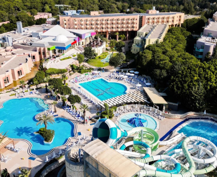 Atpūta jūras krasta luksusā 5* viesnīcā BLUE WATERS CLUB Turcijā!