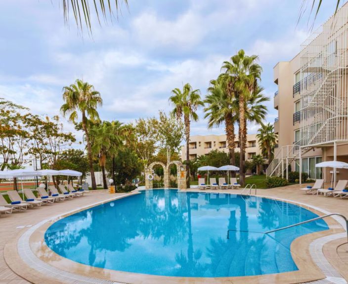 Saules peldes un relaksējošas brīvdienas 5* viesnīcā LABRANDA ALANTUR RESORT Turcijā!
