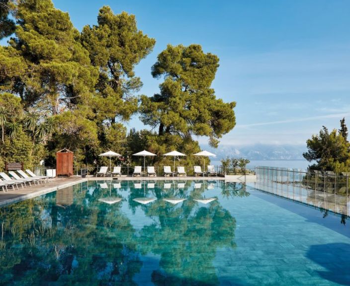 Saulainas brīvdienas Korfu salā, 5* KONTOKALI BAY RESORT & SPA viesnīcā!