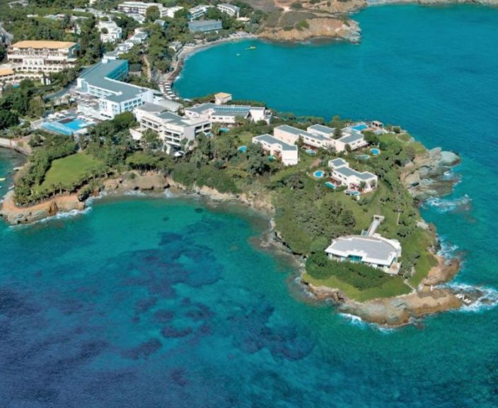 Brīvdienas jūras ieskautajā Krētā, 5-zvaigžņu viesnīcā OUT OF THE BLUE RESORT!