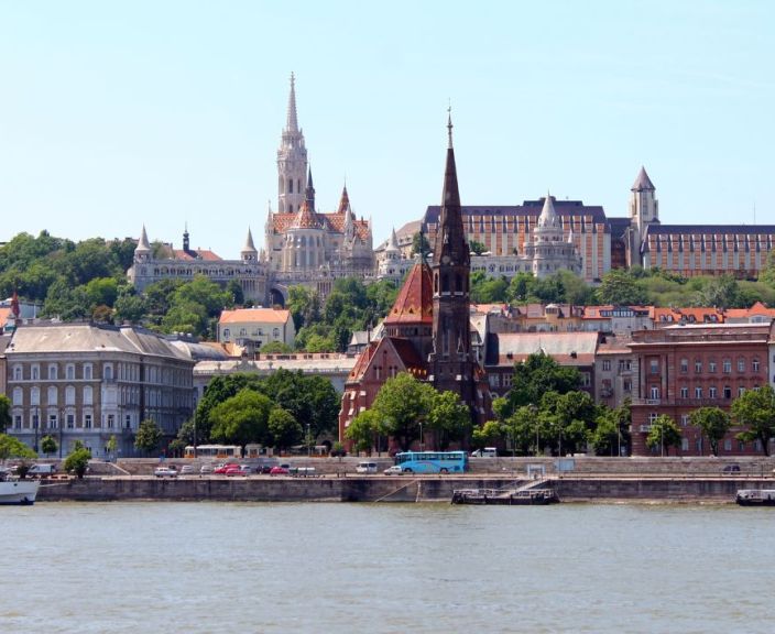 Iepazīšanās ar burvīgo Budapeštu un uzturēšanās 4* ESTILO FASHION HOTEL viesnīcā!