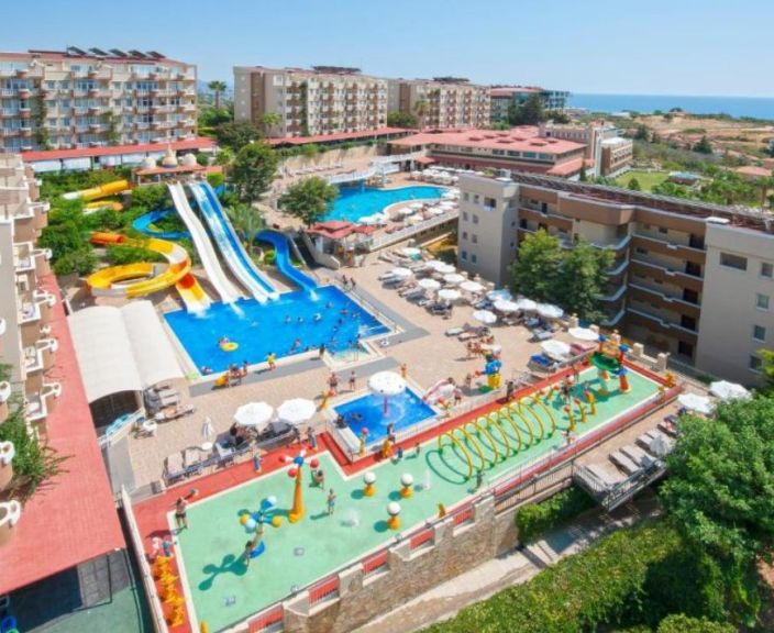Ģimenes atpūta ar lielisku cenas un kvalitātes attiecību 5* CLUB PARADISO HOTEL & RESORT viesnīcā!