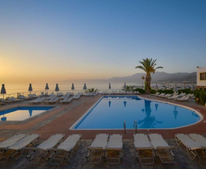 Atpūta ar skatu uz jūru 4* HERSONISSOS VILLAGE HOTEL & BUNGALOWS viesnīcā Grieķijā!