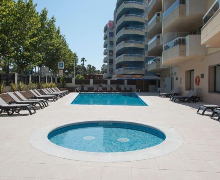 Vienkārša un izdevīga atpūta Kostadoradas piekrastē 3* CALIFORNIA APARTHOTEL!