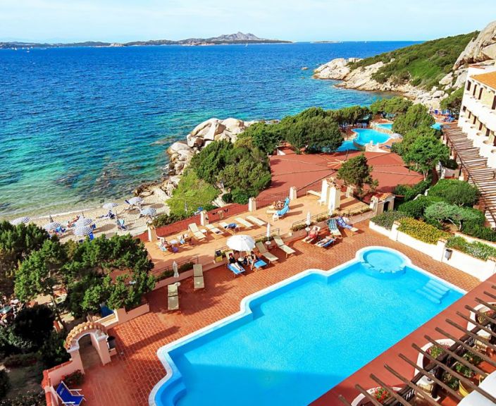 Atpūtieties Sardīnijas salas ziemeļos 4* GRAND HOTEL SMERALDO BEACH viesnīcā!