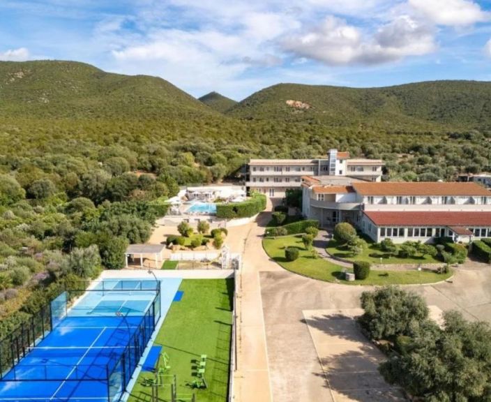 Brīvdienas visai ģimenei Sardīnijas dienvidos 4* viesnīcā LU' HOTEL PORTO PINO!