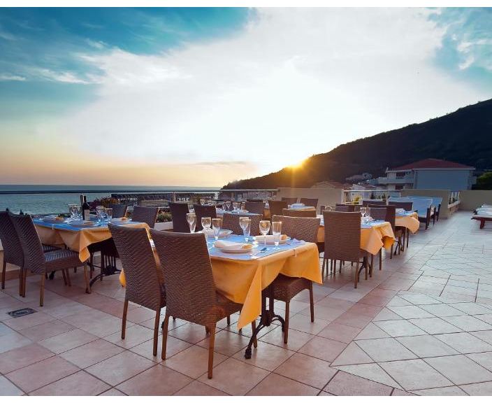 Relaksējošas brīvdienas 3* W GRAND HOTEL Melnkalnē!