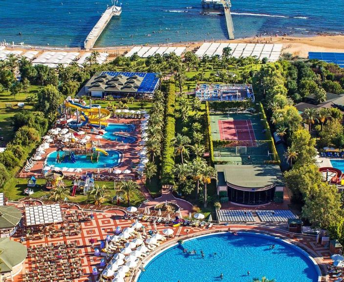 Ceļojums ar ģimeni 5* viesnīcā HOTEL TURAN PRINCE jūras krastā
