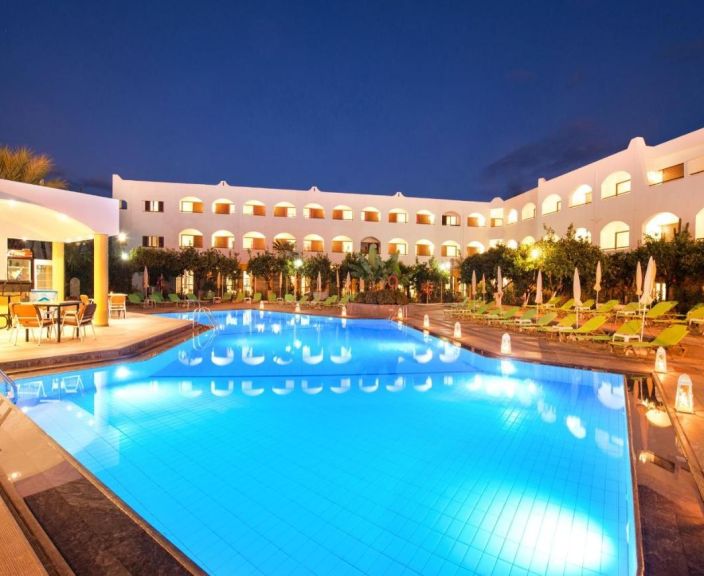 Lieliska bāze Malijā Krētas atklāšanai - 3* MALIA HOLIDAYS viesnīca!