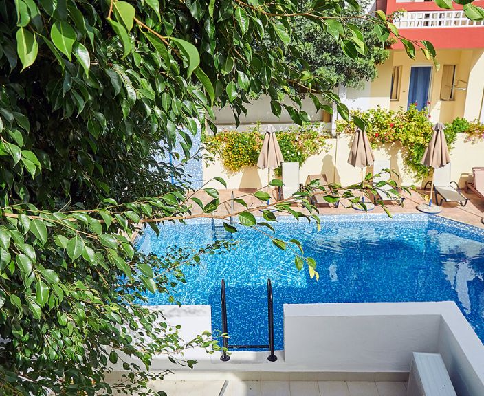 Izdevīga un mierīga atpūta 3* TROULIS APARTHOTEL Bali ciematā Krētā!