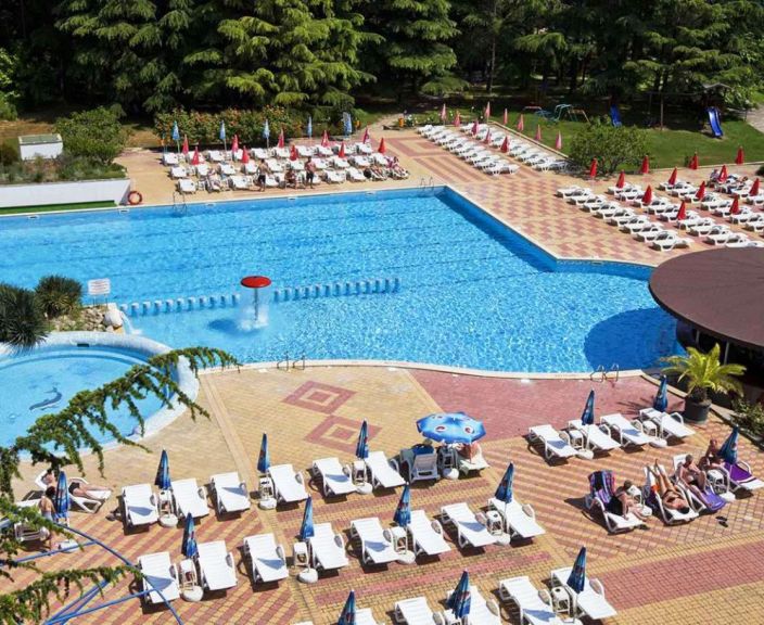 Laiska un izdevīga atpūta 3* PARK HOTEL CONTINENTAL Saulainajā krastā Bulgārijā!