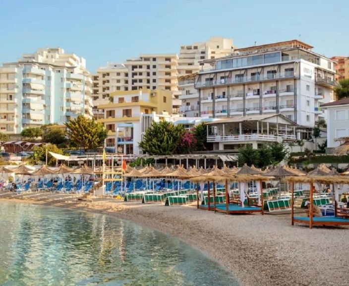 Atpūta mūsdienīgā 3* EPIRUS HOTEL pie jūras Sarandā, Albānijā!