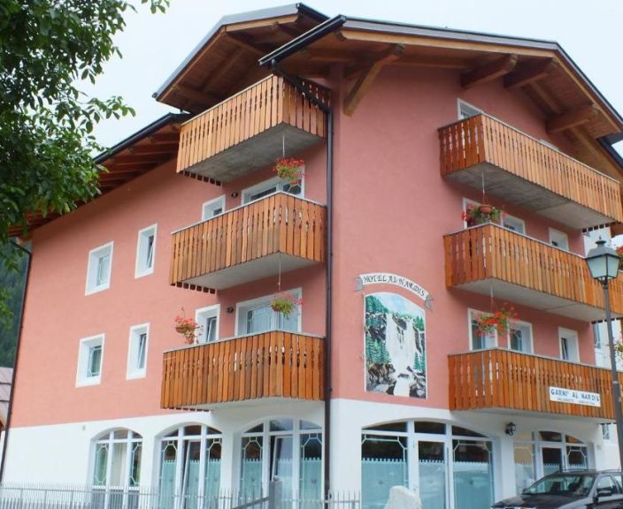 Mājīga atpūta 3* GARNI AL NARDIS slēpošanas kūrortā Pinzolo, Itālijā!