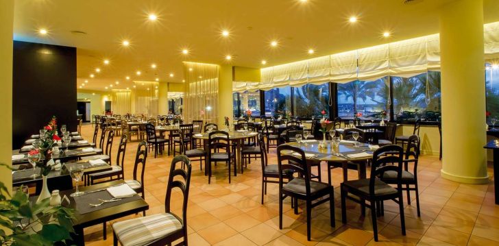 Lieliska atpūta pie smilšu pludmales 4* CALHETA BEACH viesnīcā Madeirā! 5