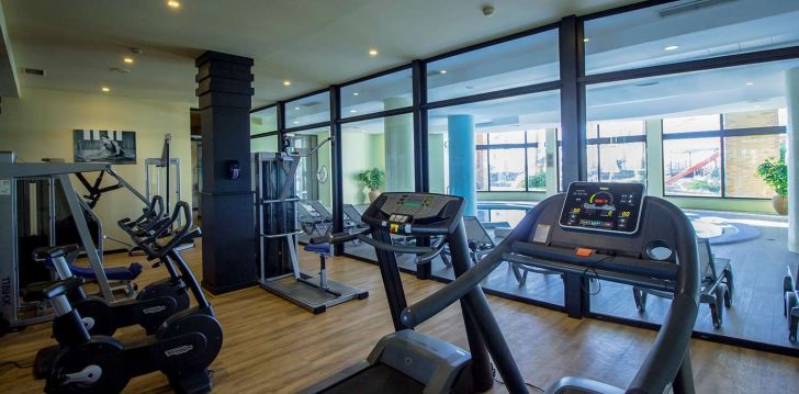 Lieliska atpūta pie smilšu pludmales 4* CALHETA BEACH viesnīcā Madeirā! 10
