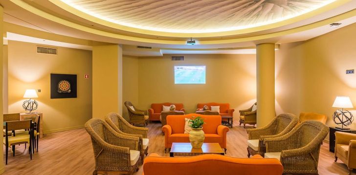 Lieliska atpūta pie smilšu pludmales 4* CALHETA BEACH viesnīcā Madeirā! 13