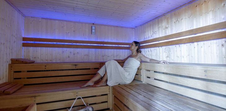 Lieliska atpūta pie smilšu pludmales 4* CALHETA BEACH viesnīcā Madeirā! 17