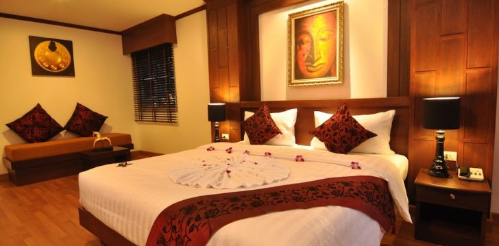 Atvaļinājums ar jumta baseinu 3* HEMINGWAY'S HOTEL Puketā, Taizemē! 18