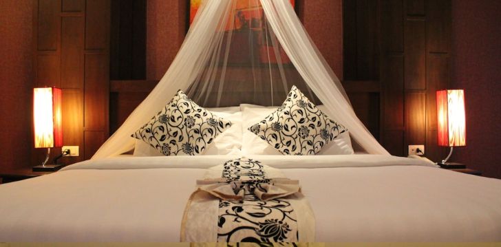 Atvaļinājums ar jumta baseinu 3* HEMINGWAY'S HOTEL Puketā, Taizemē! 23