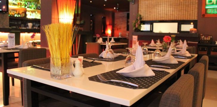Atvaļinājums ar jumta baseinu 3* HEMINGWAY'S HOTEL Puketā, Taizemē! 11