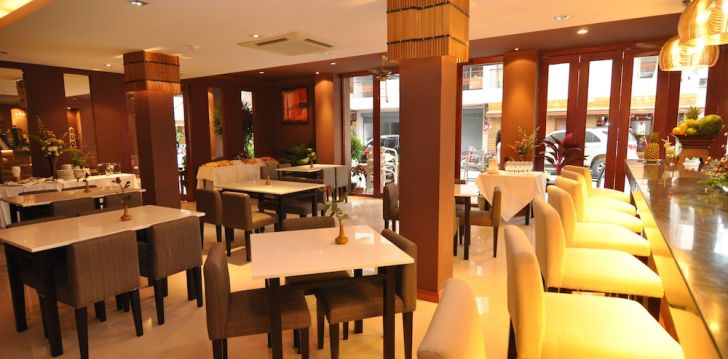 Atvaļinājums ar jumta baseinu 3* HEMINGWAY'S HOTEL Puketā, Taizemē! 9