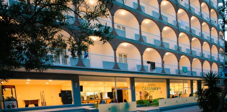 Ekonomiska un ērta atpūta 3* HOTEL CASSANDRA Maljorkā, Spānijā! 1