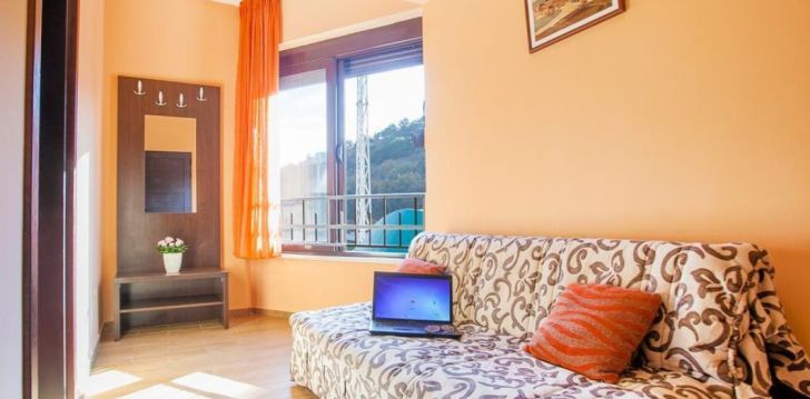 Kvalitatīva atpūta stilīgajā 4-zvaigžņu APARTMENTS AZUR viesnīcā Melnkalnē! 14