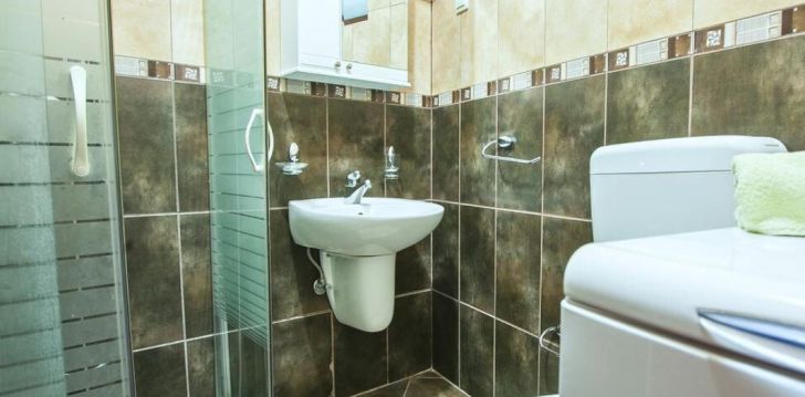 Kvalitatīva atpūta stilīgajā 4-zvaigžņu APARTMENTS AZUR viesnīcā Melnkalnē! 23