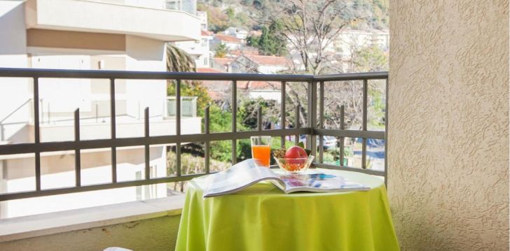 Kvalitatīva atpūta stilīgajā 4-zvaigžņu APARTMENTS AZUR viesnīcā Melnkalnē! 24