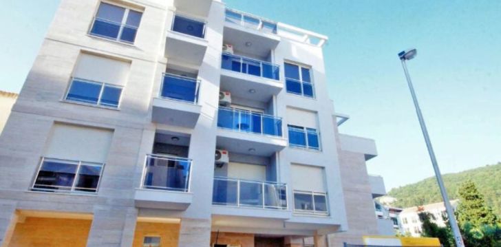 Laiska atpūta 3* APARTMENTS KALA NEW Budvā, Melnkalnē! 1