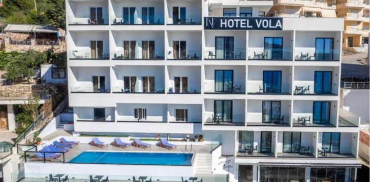 Atpūtieties ar lielisku skatu uz jūru 3* HOTEL VOLA Sarandā, Albānijā! 1