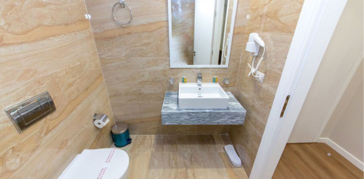 Baudiet atpūtu Ksamilas centrā 4* CLASS HOTEL, Albānijā! 17