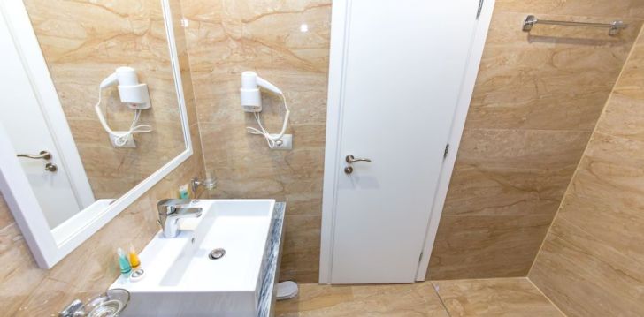 Baudiet atpūtu Ksamilas centrā 4* CLASS HOTEL, Albānijā! 20
