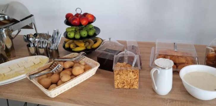 Baudiet Adrijas jūras atvaļinājumu 3* HM HOTEL Vlorē, Albānijā! 24