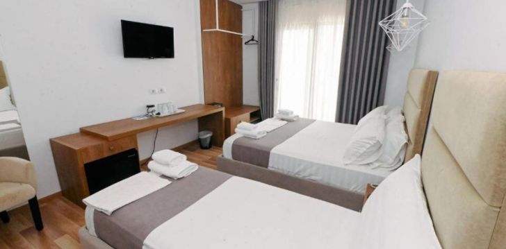Atvaļinājums ar baseinu, 250 metrus no jūras 4* BIANCO viesnīcā Ksamilā, Albānijā! 18