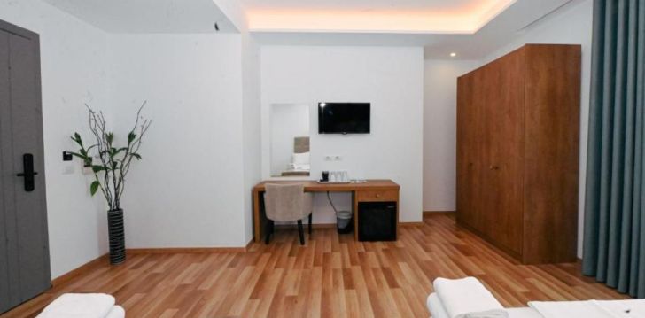 Atvaļinājums ar baseinu, 250 metrus no jūras 4* BIANCO viesnīcā Ksamilā, Albānijā! 19