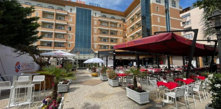 Baudiet atpūtu ar baseinu, 100 m no pludmales 4* AMH HOTEL Duresā, Albānijā! 8