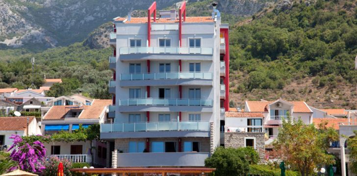 Apartamenti pie pašas jūras 3* APARTMENTS LUX TRI RIBARA Bečiči pie Budvas, Melnkalnē! 14
