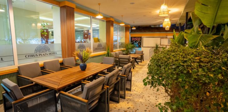 Izbaudiet sauli un smiltis 4* CITRUS PLAZA viesnīcā Alānijā, Turcijā! 3