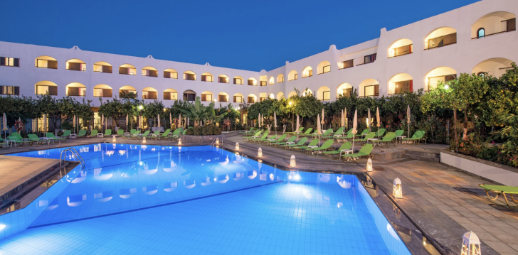 Lieliska bāze Malijā Krētas atklāšanai - 3* MALIA HOLIDAYS viesnīca! 1