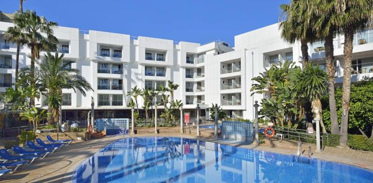 SOL TORREMOLINOS DON PEDRO 4* - atpūta pāri ielai no pludmales Malagā, Spānijā! 1